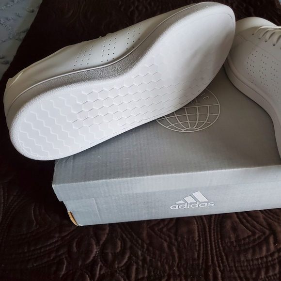 Adidas - Tennis Shoes - Picture 7 of 7